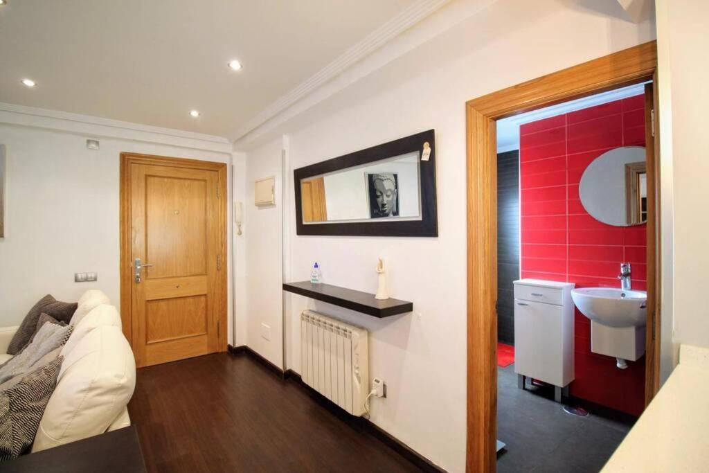 Appartement Nuevo 8 Minutos Ayuntamiento, 10 Catedral, Wifi à Oviede Extérieur photo